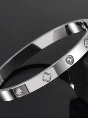 Silver Plated Stainless Steel Clover Cubic Zirconia Love Bracelet